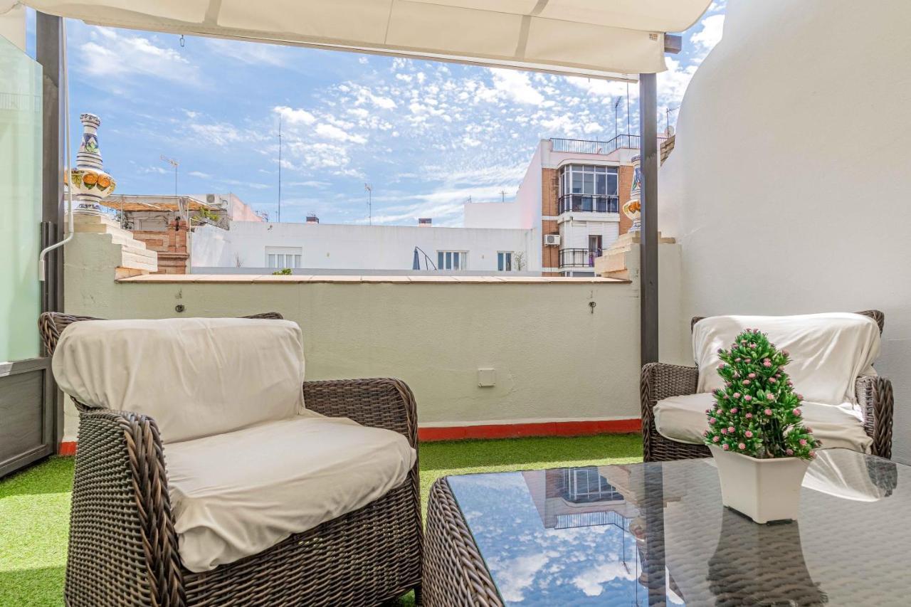 Apartamentos Recaredo 7, Aticos Con Terraza Sevilla Buitenkant foto